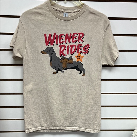 Gildan Beige Graphic Tee - Picture 1 of 5